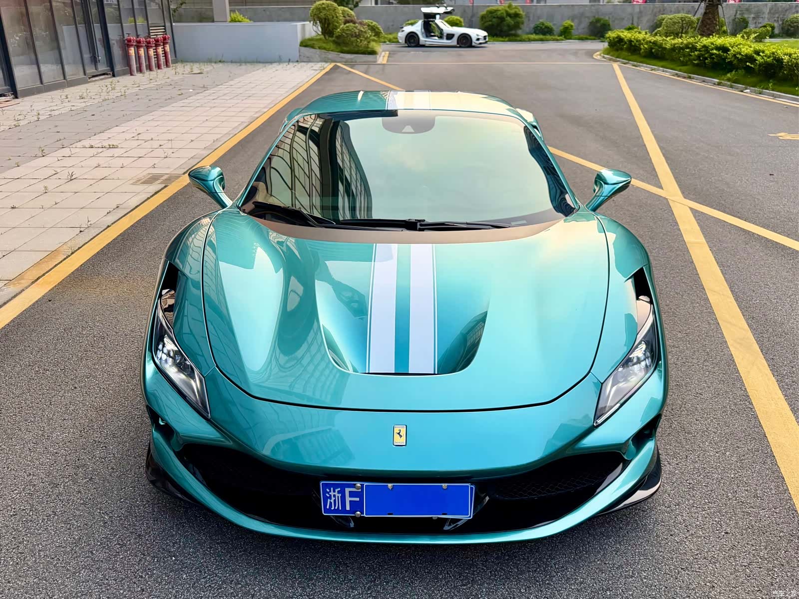 Ferrari F8, 2021 7