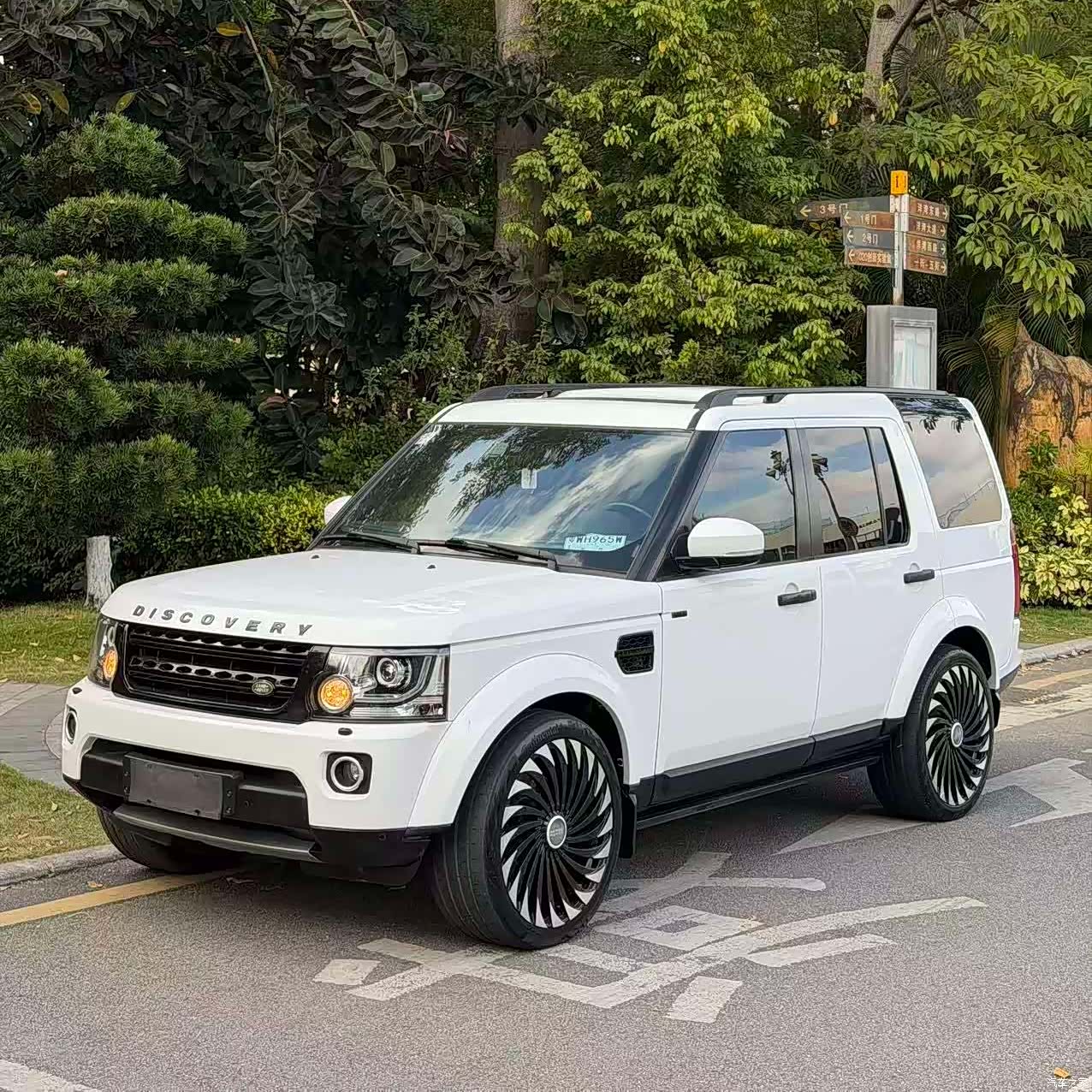 Land Rover Discovery, 2012 1
