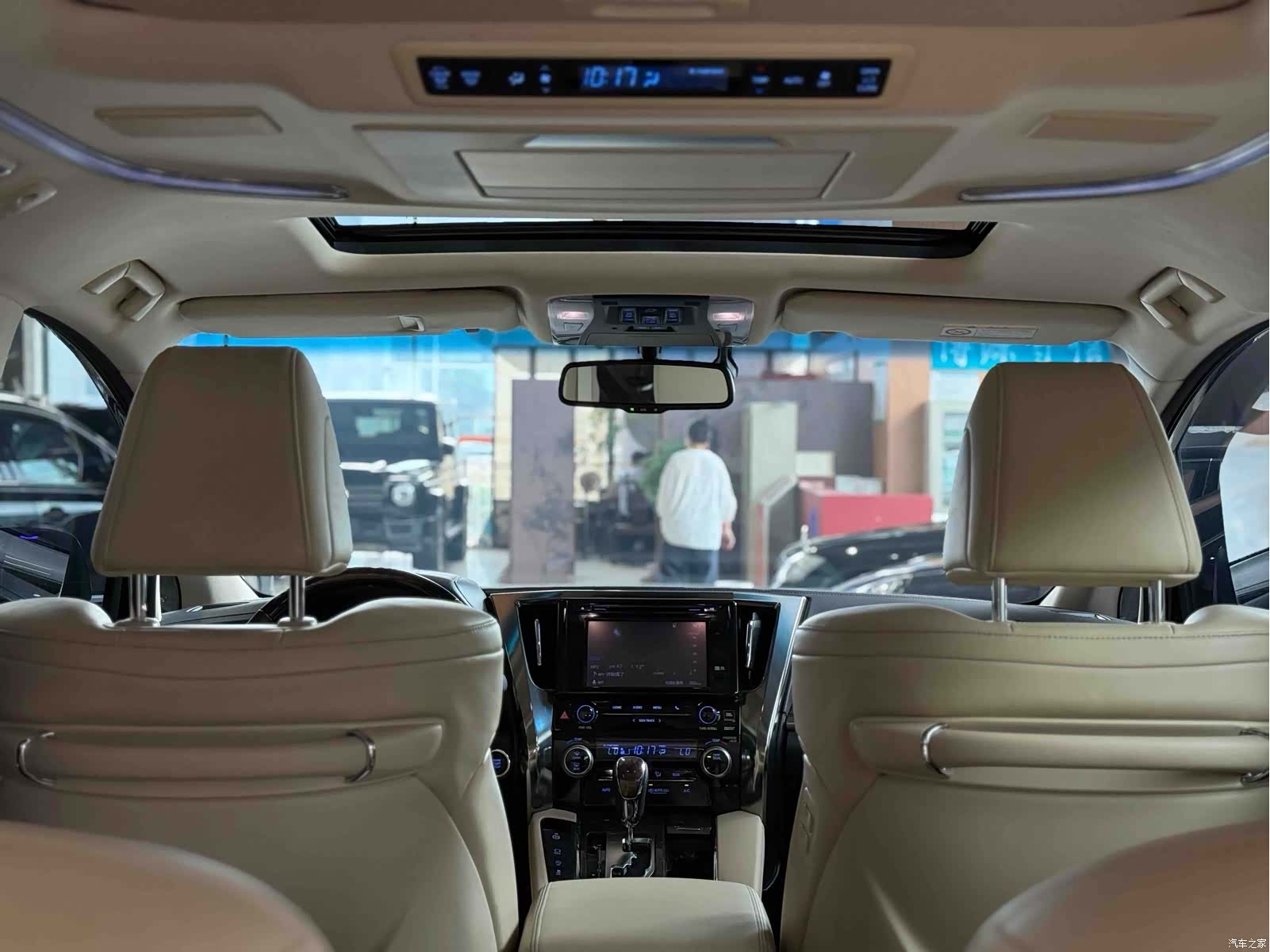 Toyota Alphard, 2018 22