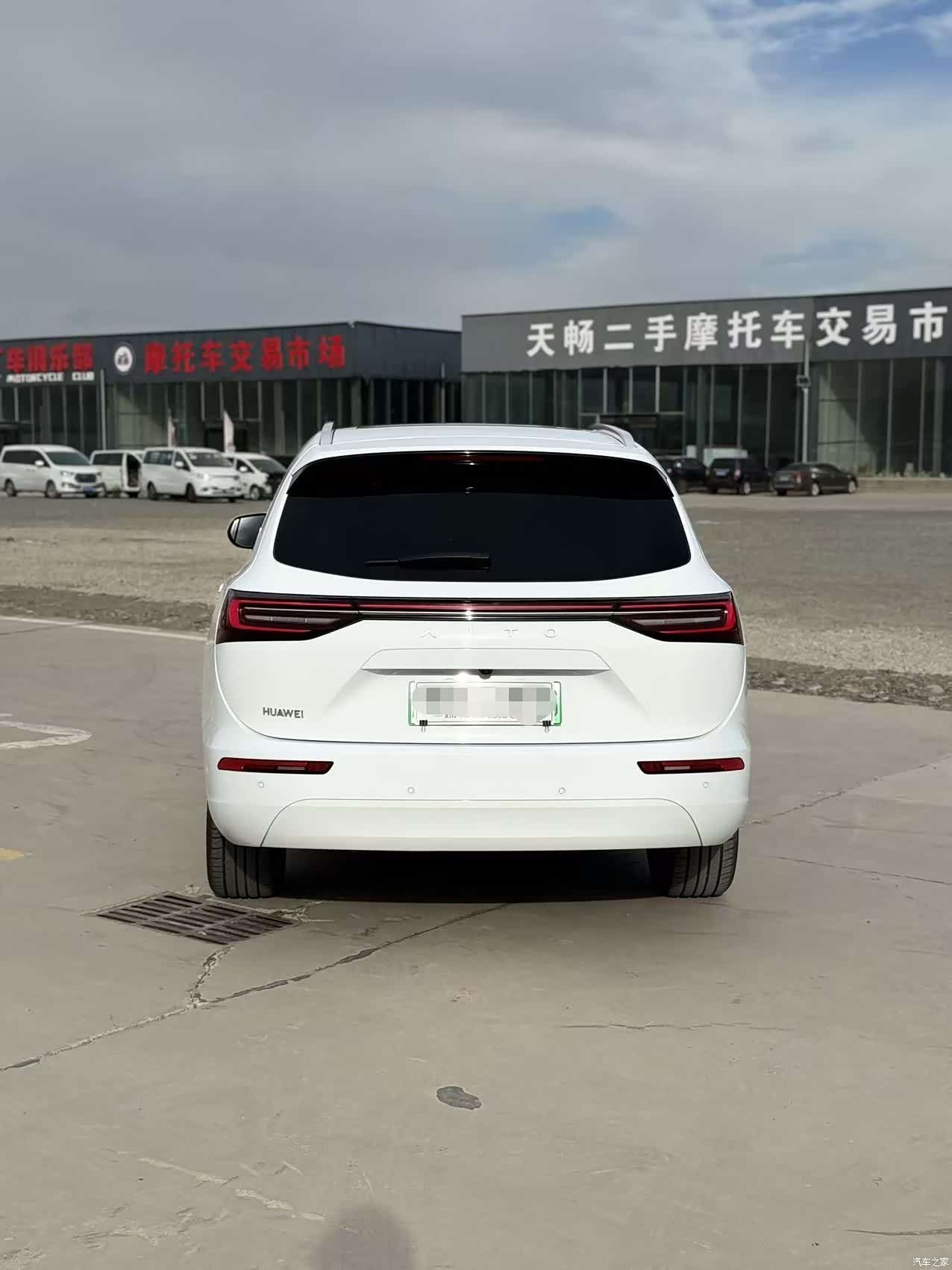 AITO M7, 2023 все фото