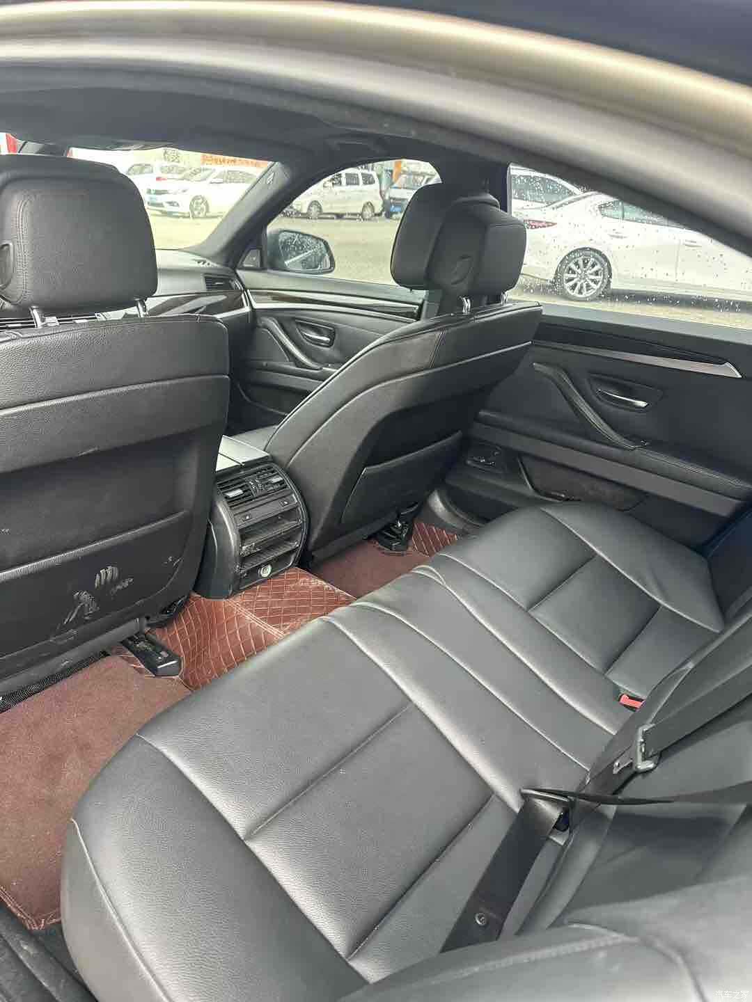 BMW 5 Series, 2011 9