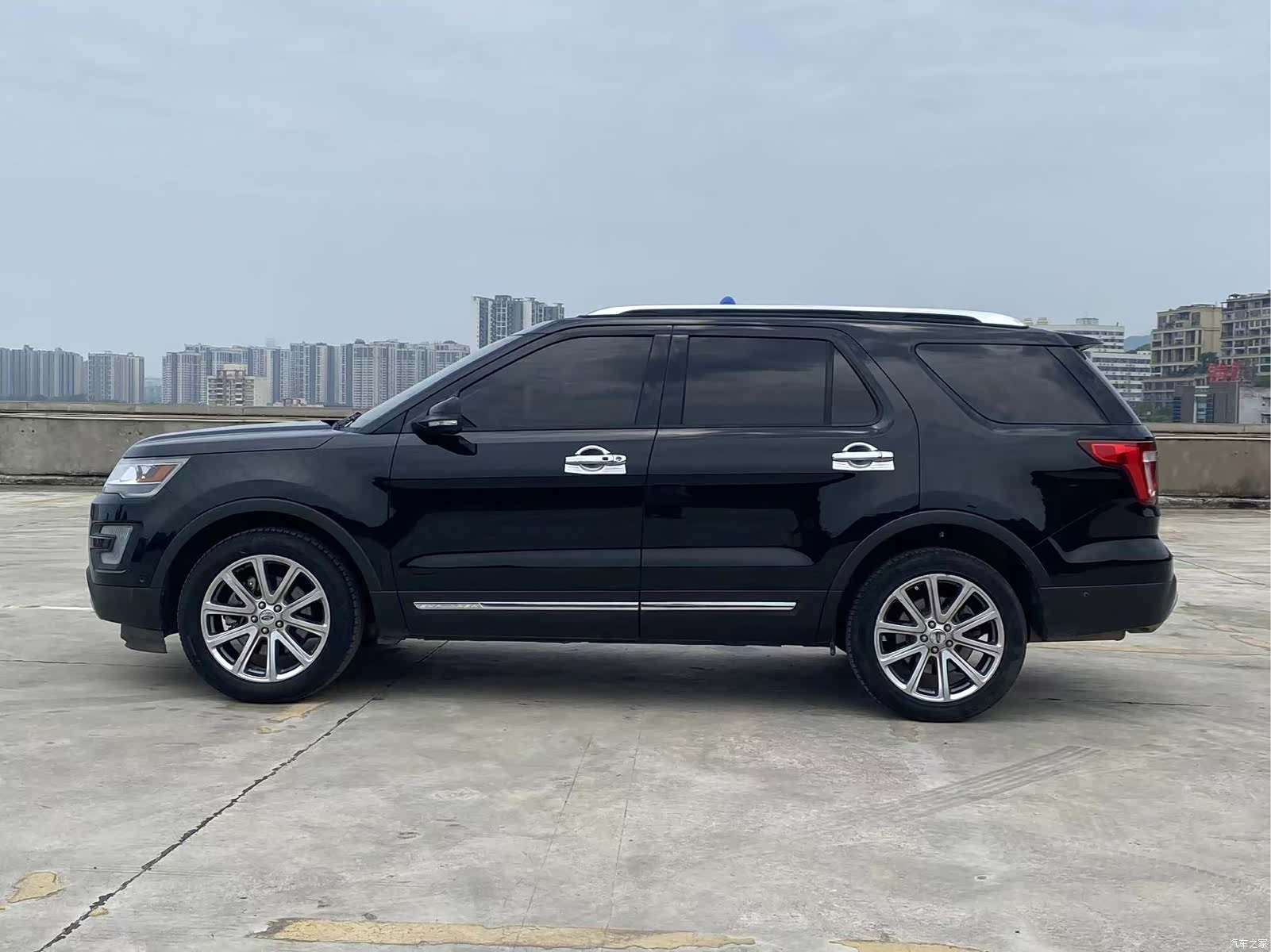 Ford Explorer, 2017 3