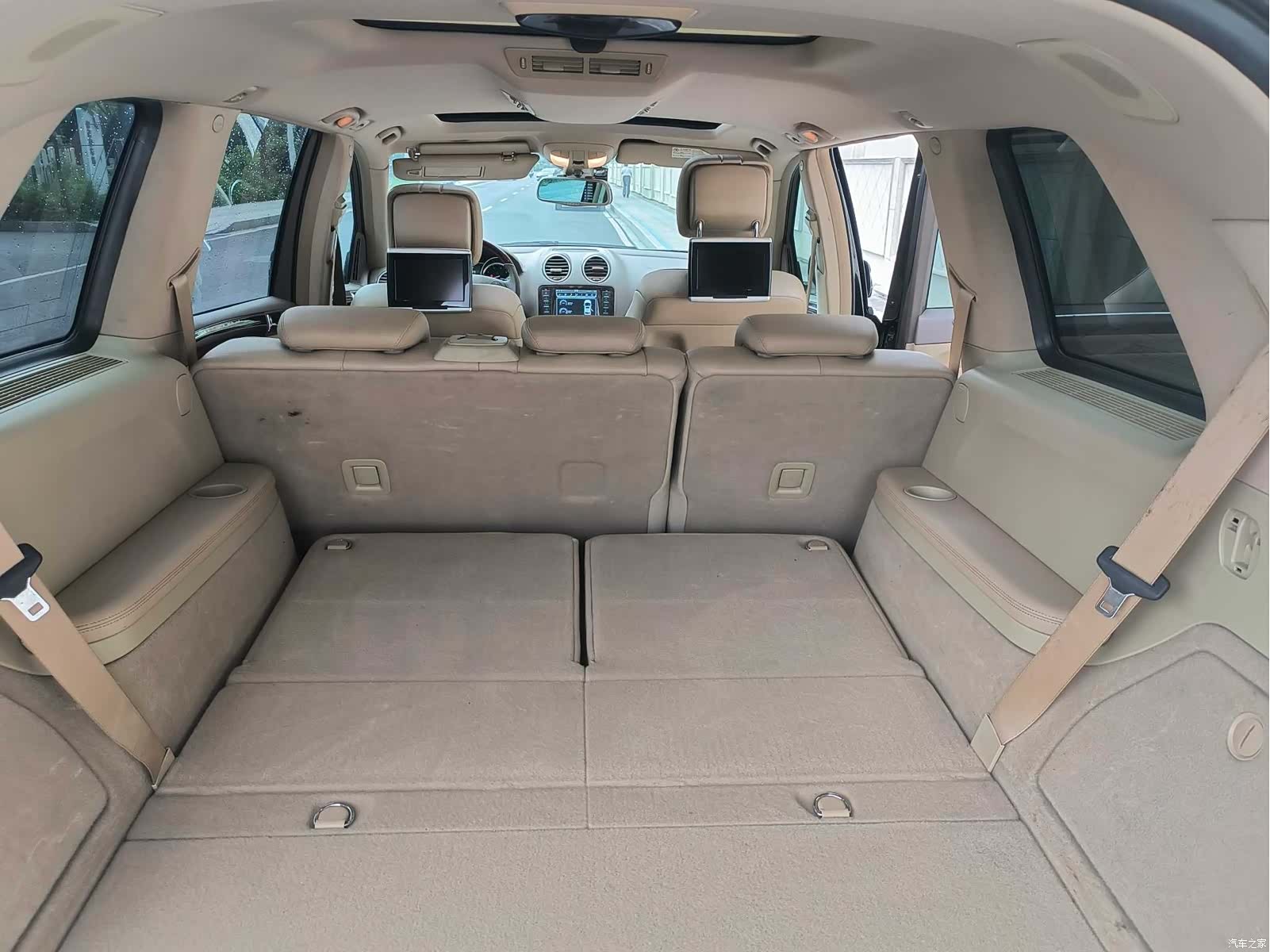 Mercedes-Benz GL-Class, 2011 11