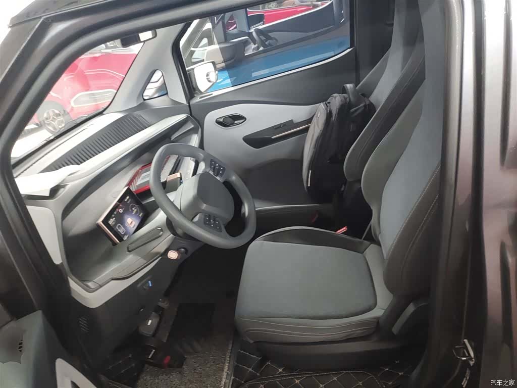 Wuling NanoEV, 2022 15