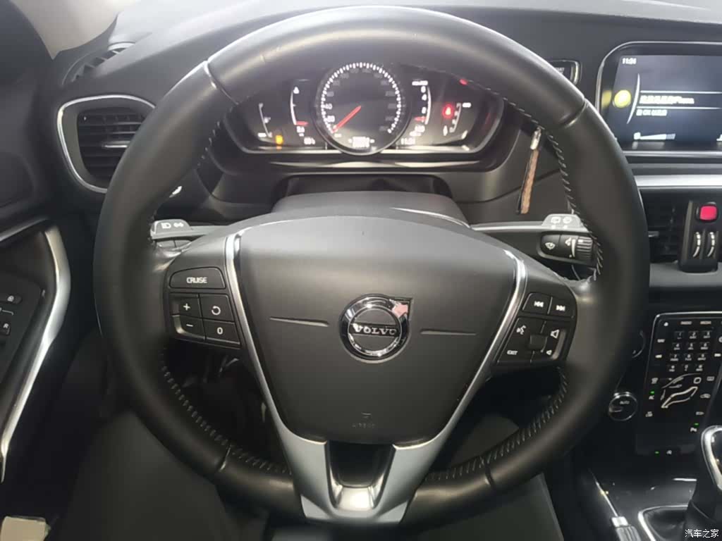 Volvo V40, 2017 11