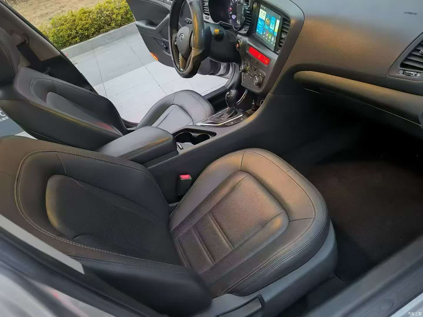 Kia K5, 2012 8