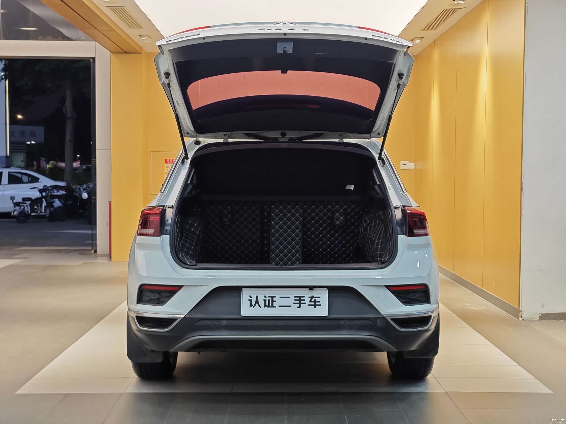 Volkswagen T-ROC, 2020 28