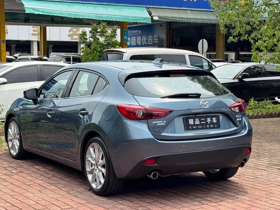 Mazda 3 Angkesaila