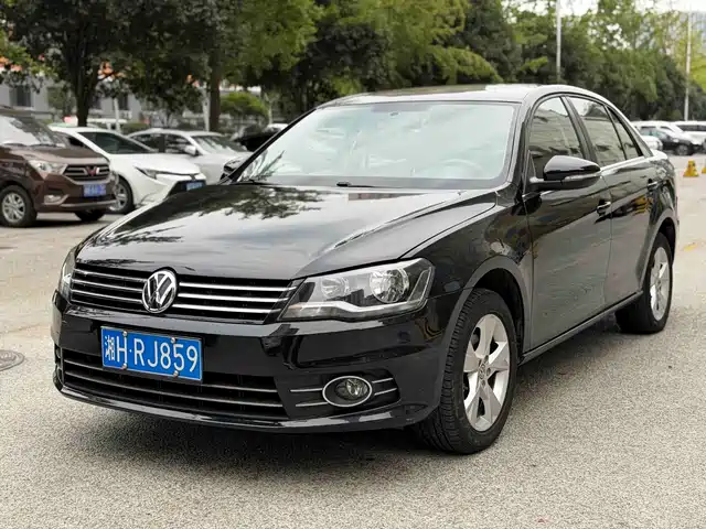 Volkswagen Bora 2015 — купить из Китая под заказ