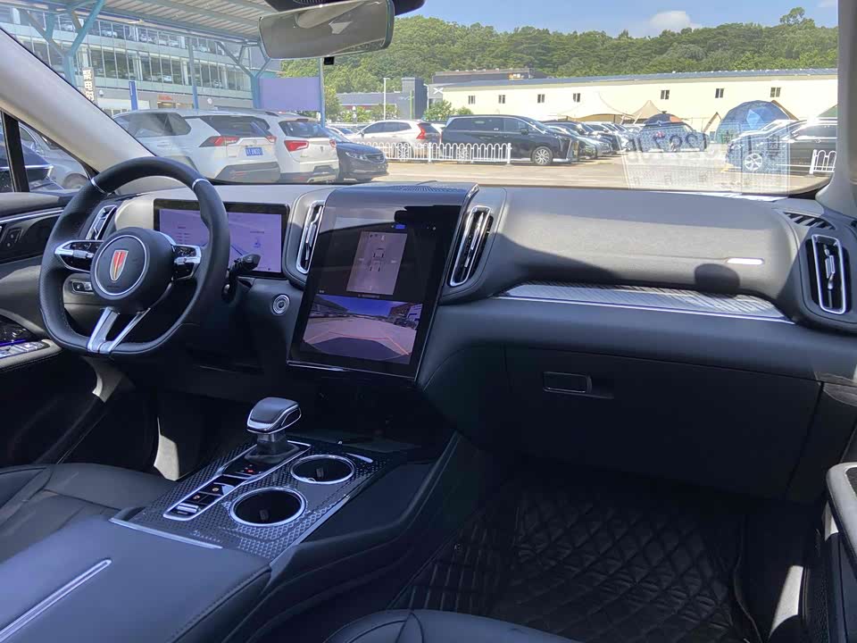 Hongqi HS3 PHEV