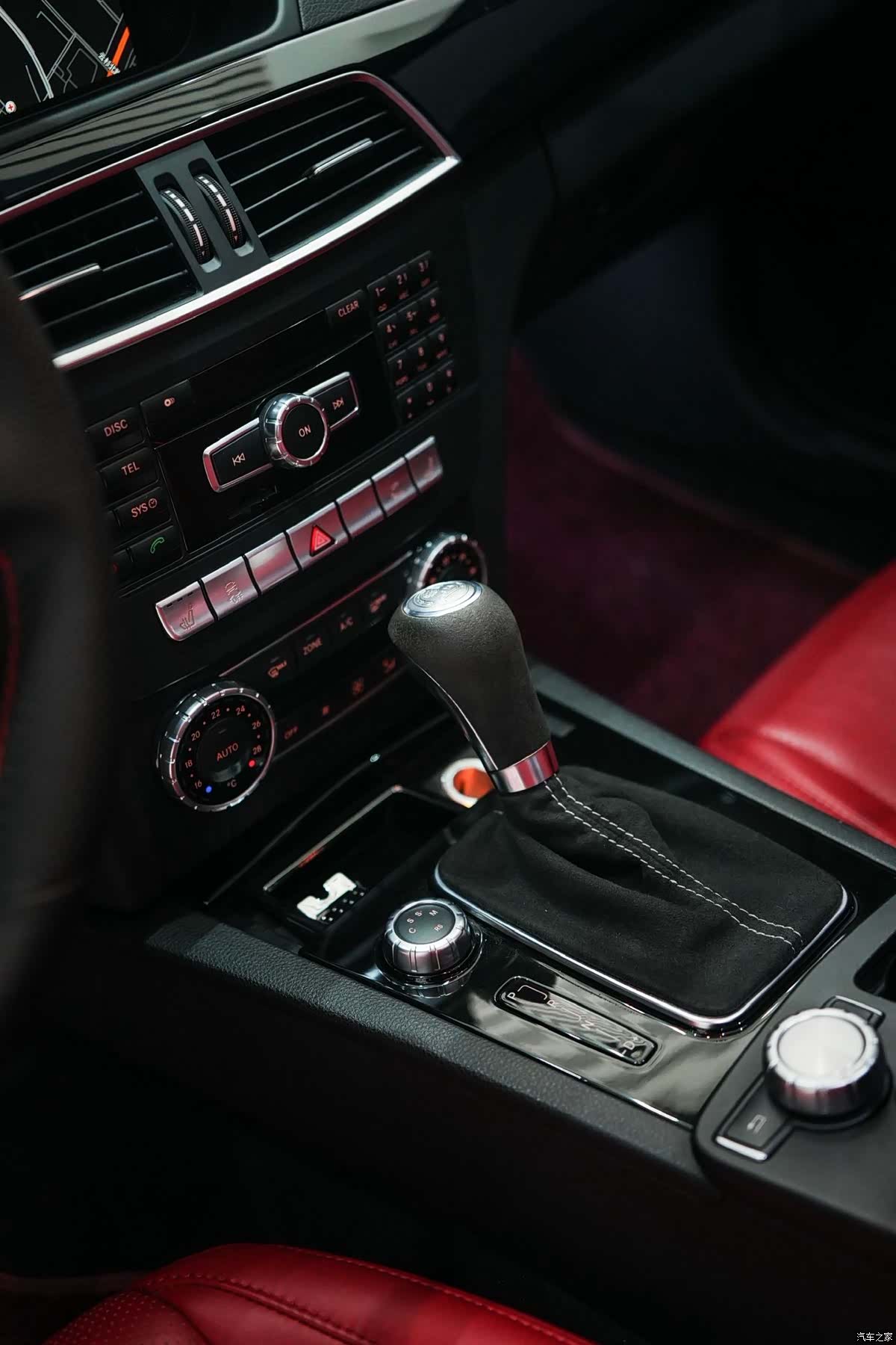 Mercedes-Benz C-Class, 2015 13