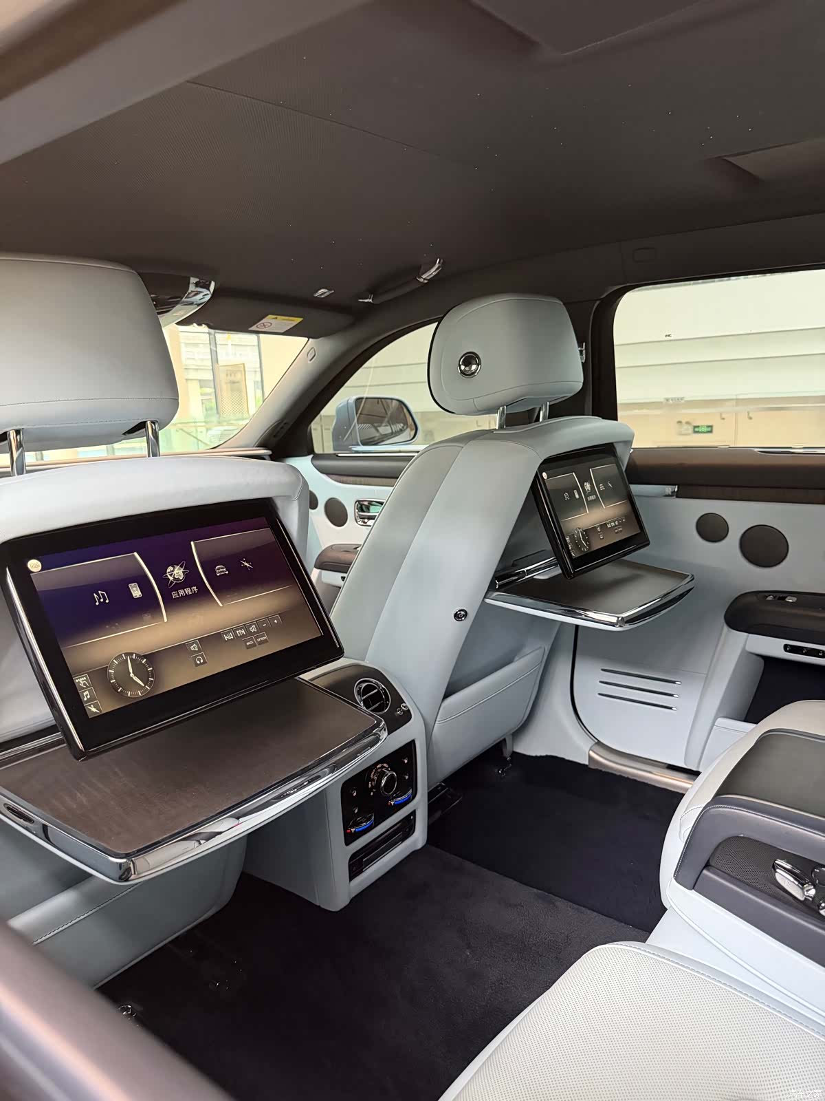 Rolls-Royce Ghost, 2021 11
