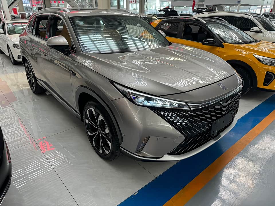 Roewe RX5