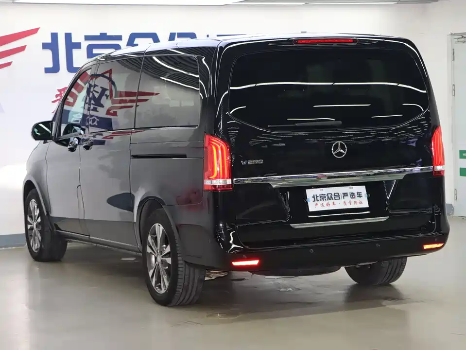 Mercedes-Benz V-class