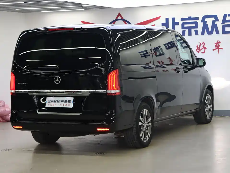 Mercedes-Benz V-class