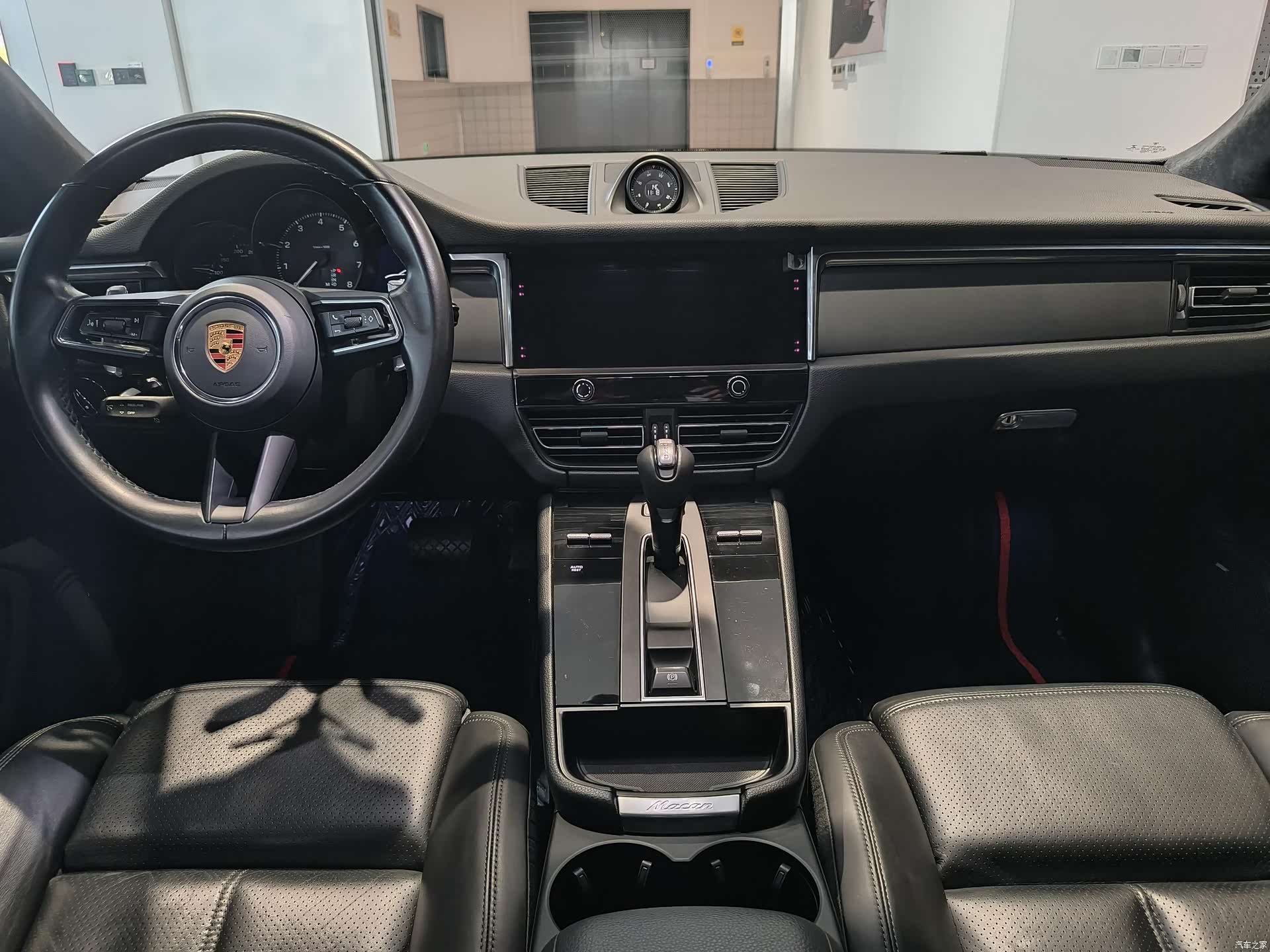 Porsche Macan, 2022 9