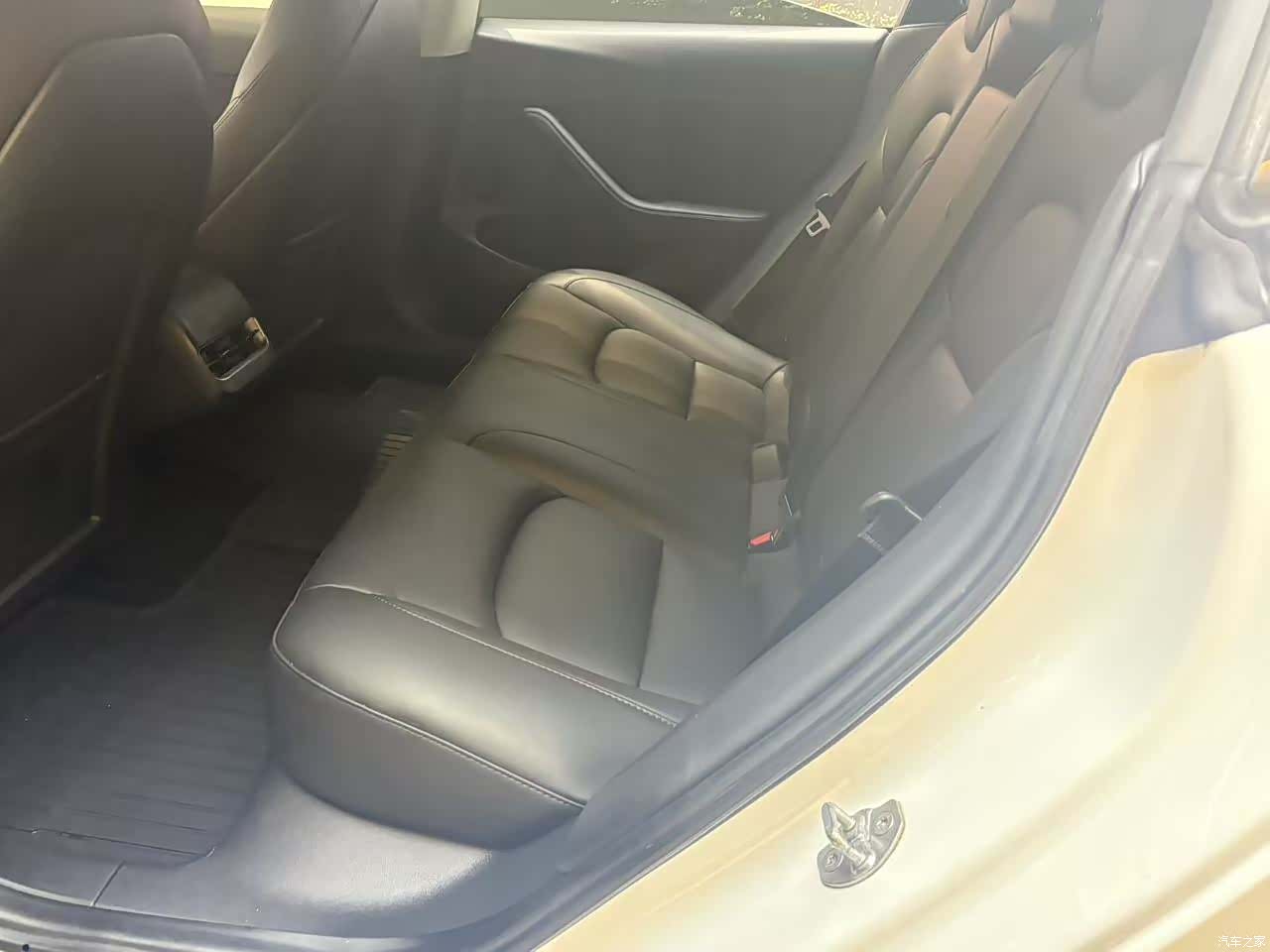 Tesla Model 3, 2021 10