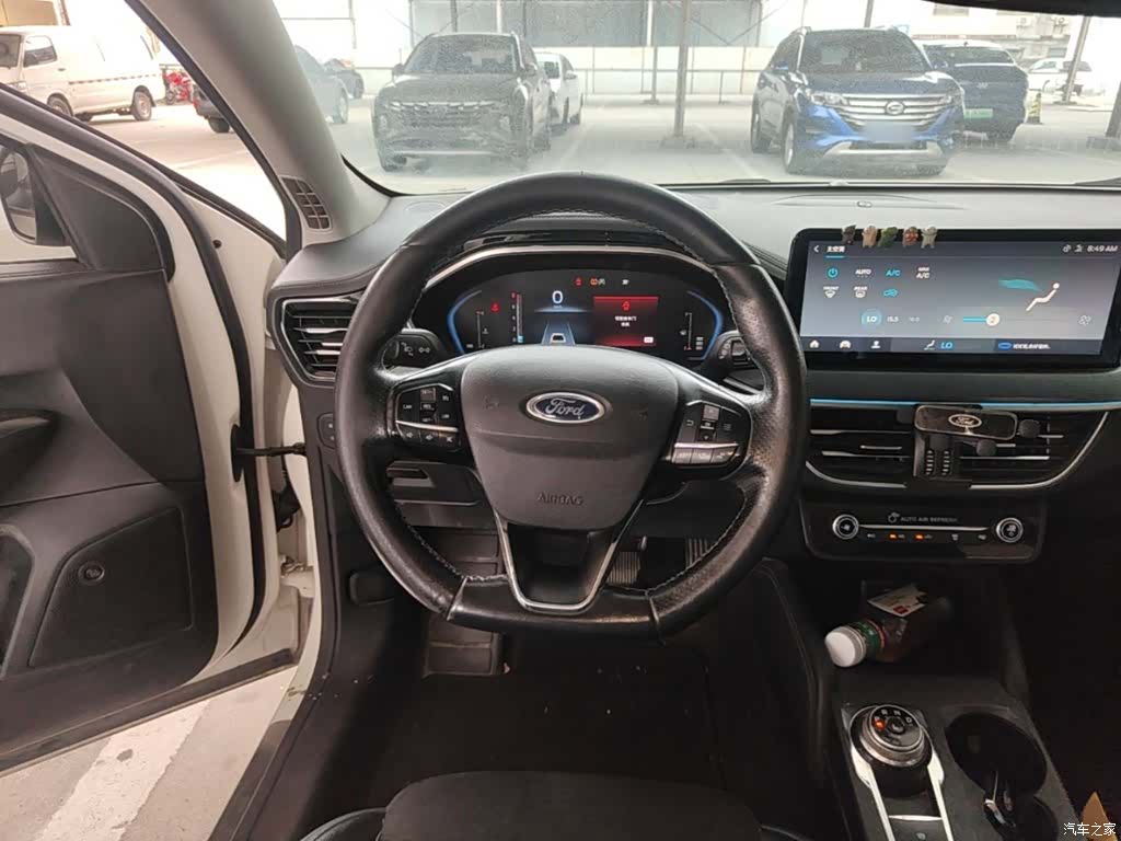Ford Focus, 2021 11