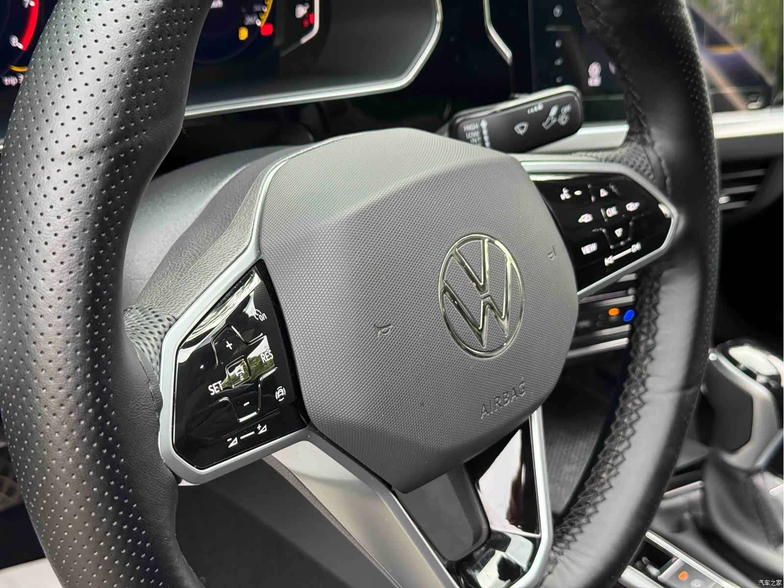 Volkswagen Passat, 2024 18