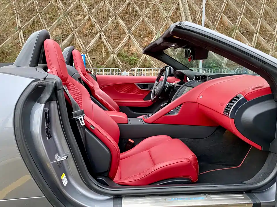 Jaguar F-TYPE