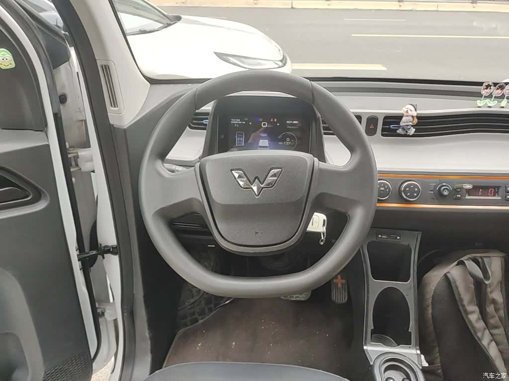Wuling MINIEV, 2021 11