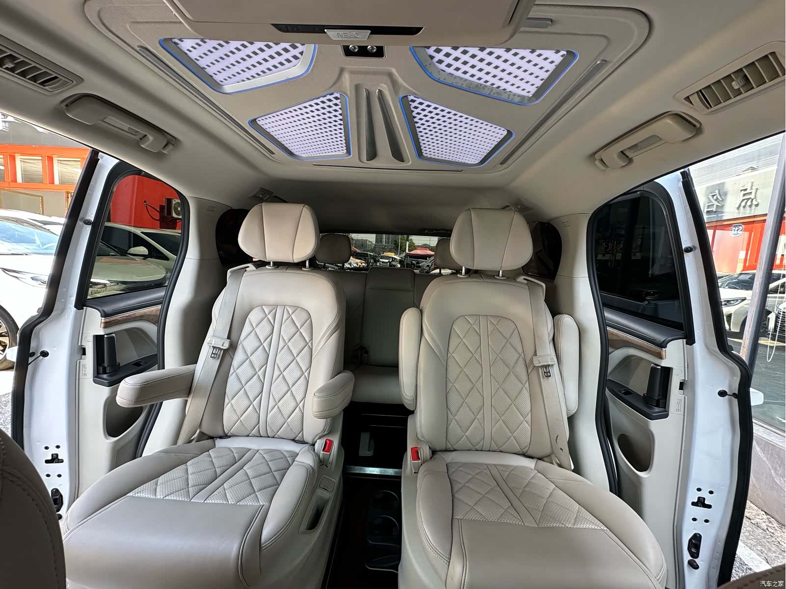 Buick GL8, 2019 11