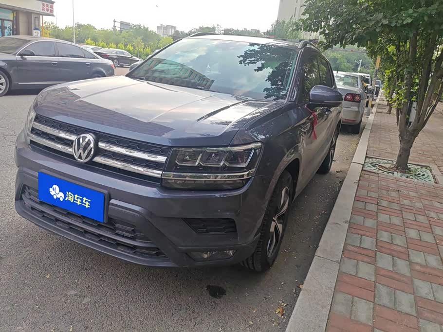 Volkswagen Tharu