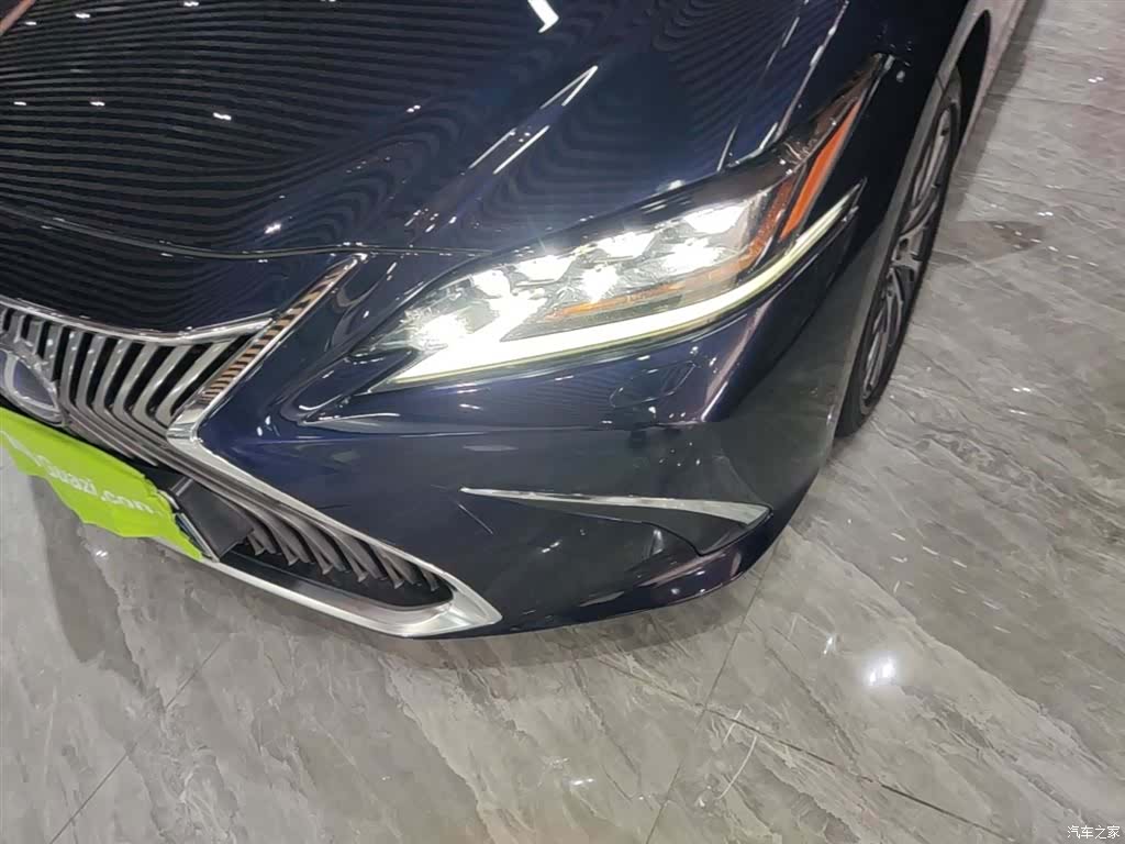 Lexus ES, 2021 24