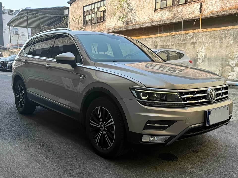 Volkswagen Tiguan L