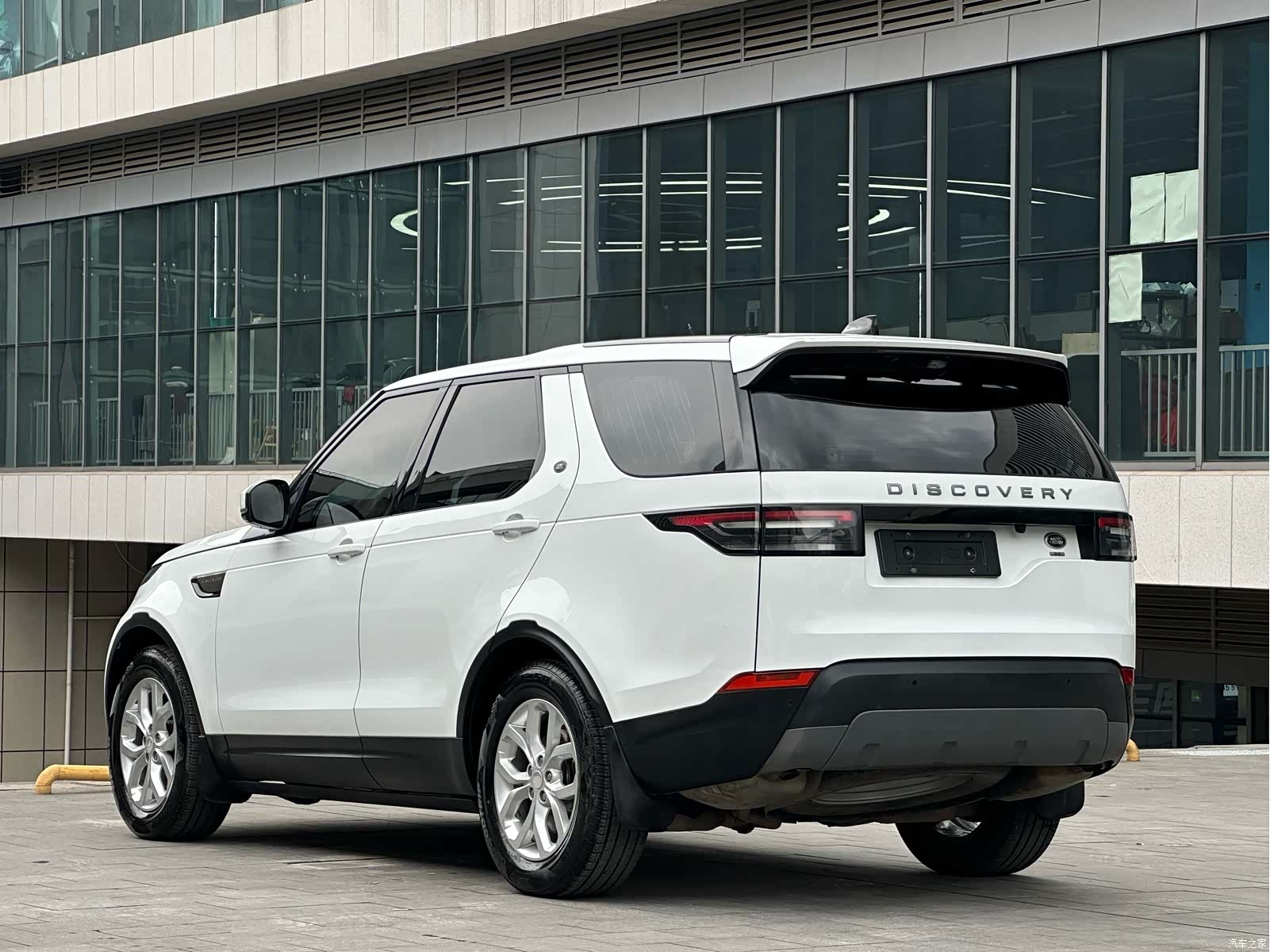Land Rover Discovery, 2017 4