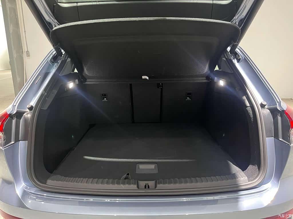 Audi Q4 e-tron, 2025 15