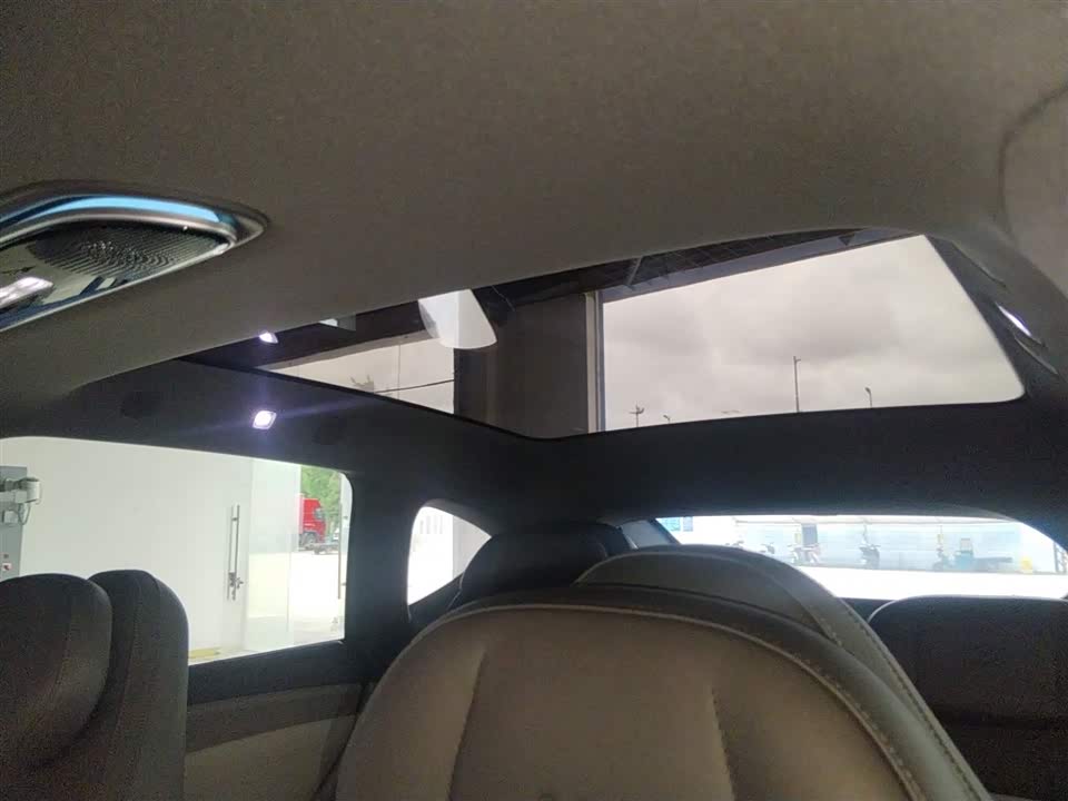 IM Motors Zhiji LS7 IM Motors Zhiji LS7