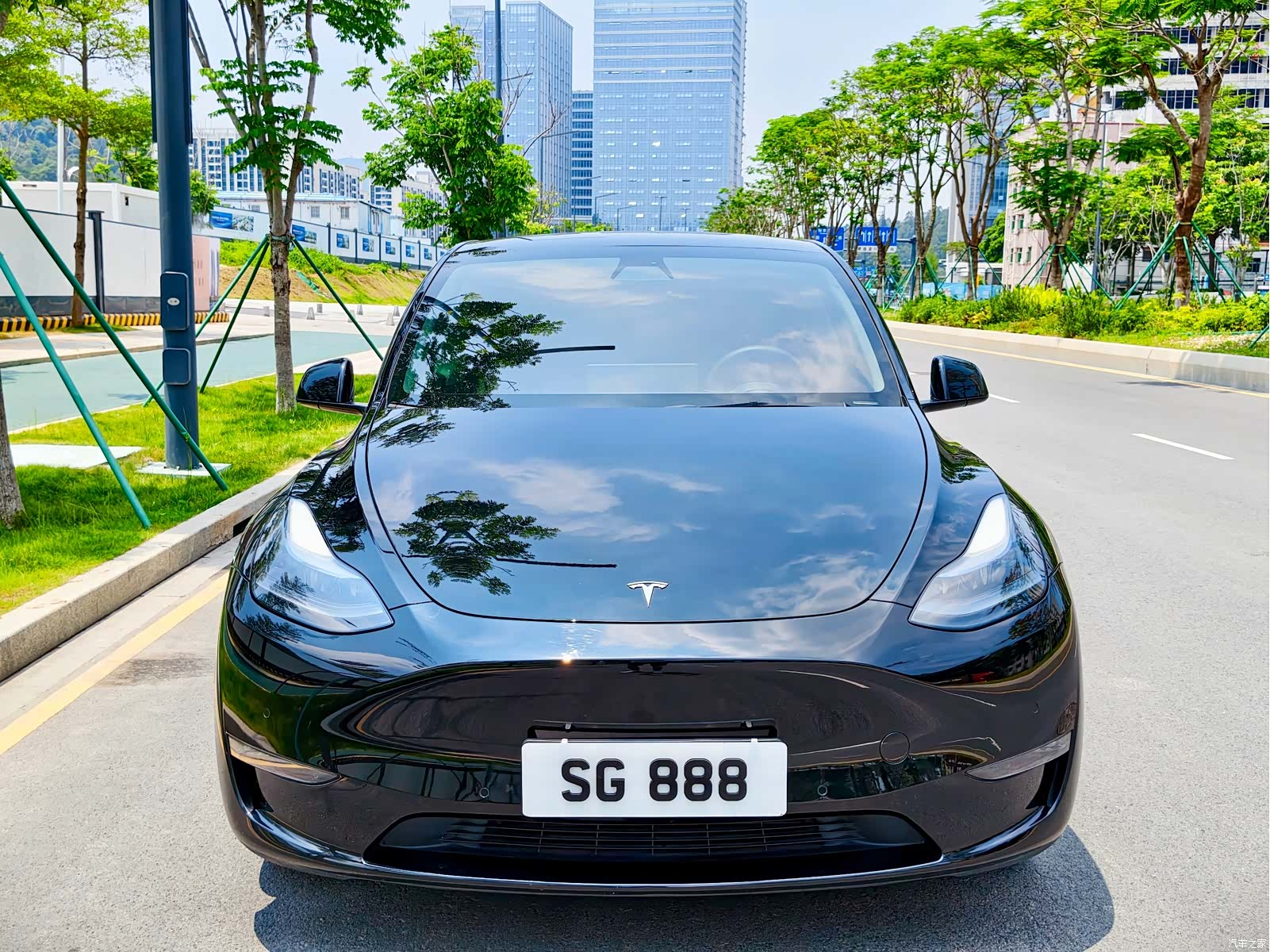 Tesla Model Y, 2023 2