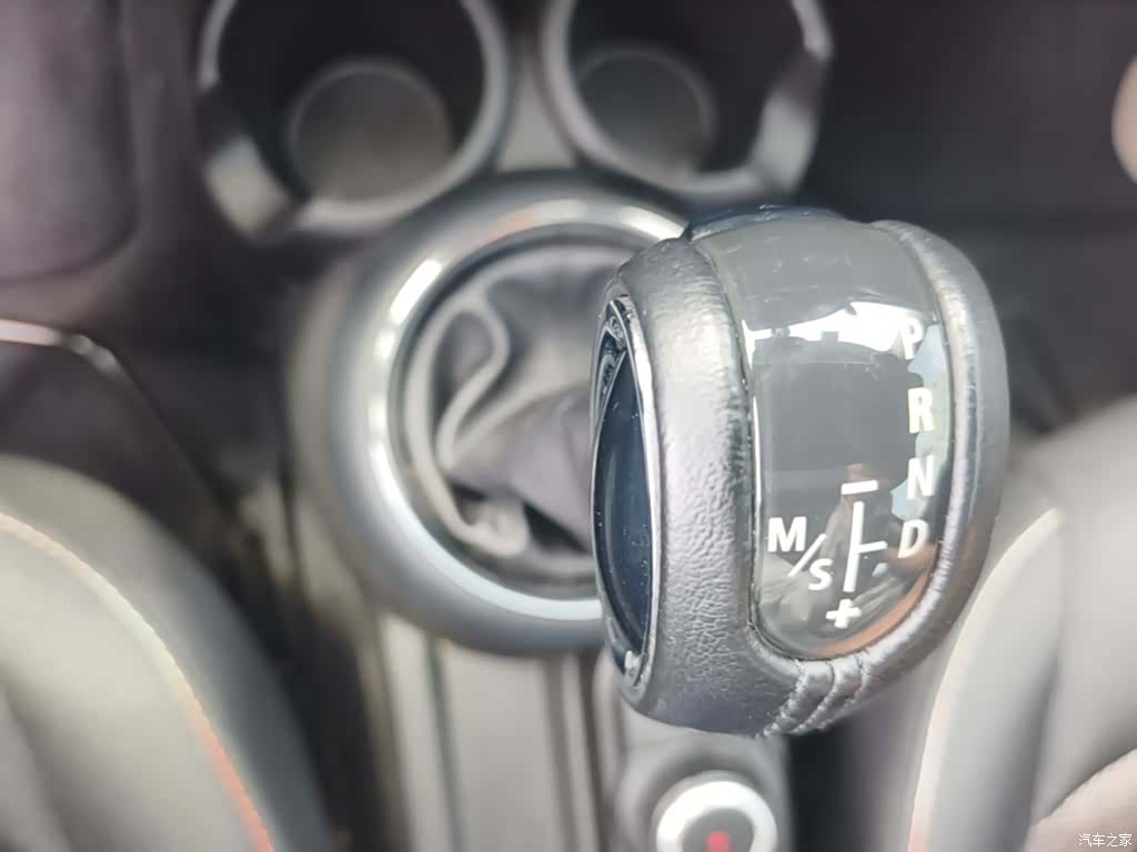 Mini ONE, 2017 14