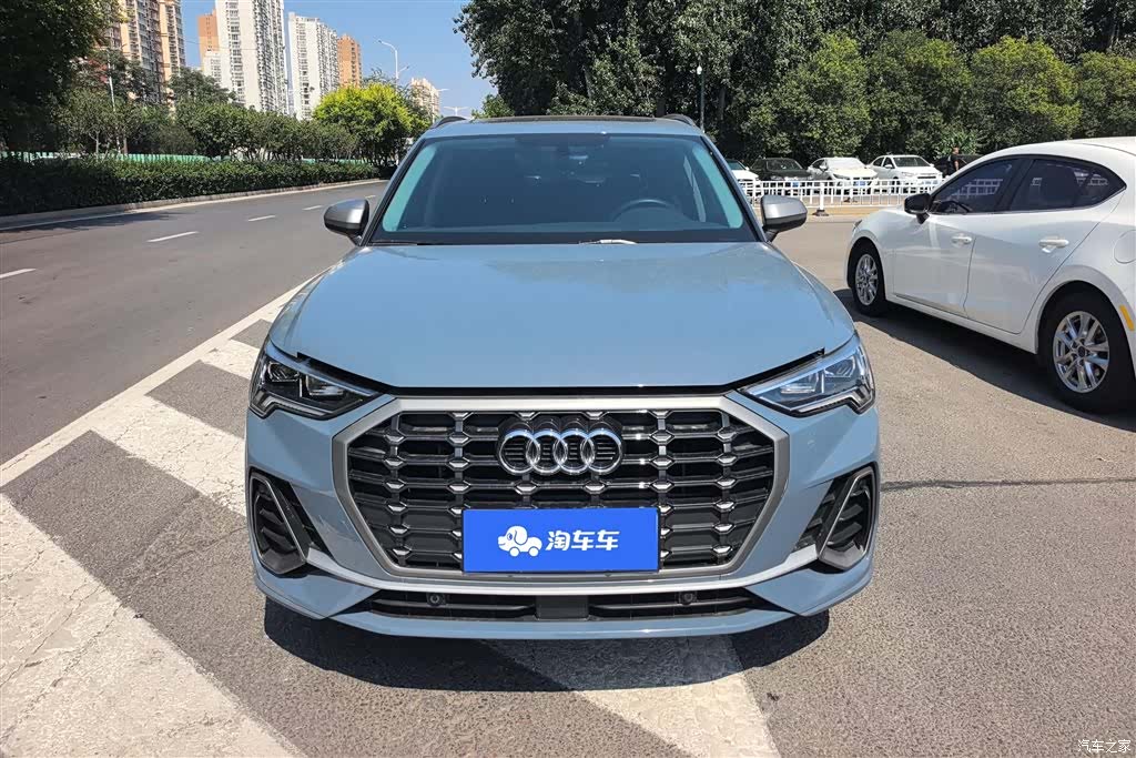 Audi Q3, 2023 2