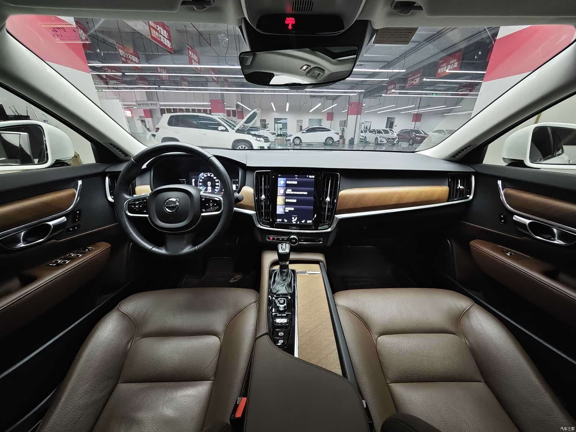 Volvo S90, 2019 все фото