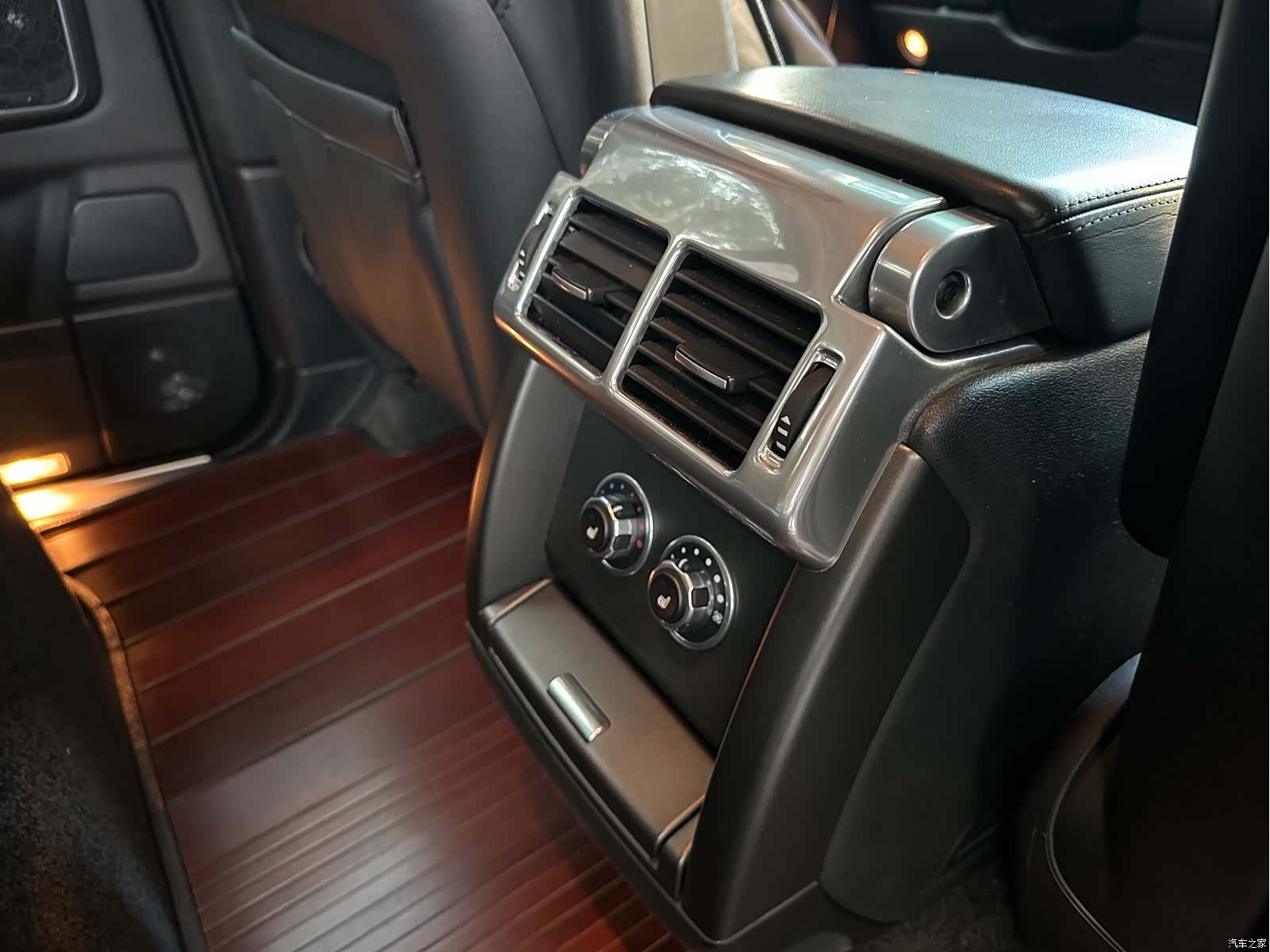 Land Rover Range Rover, 2011 10