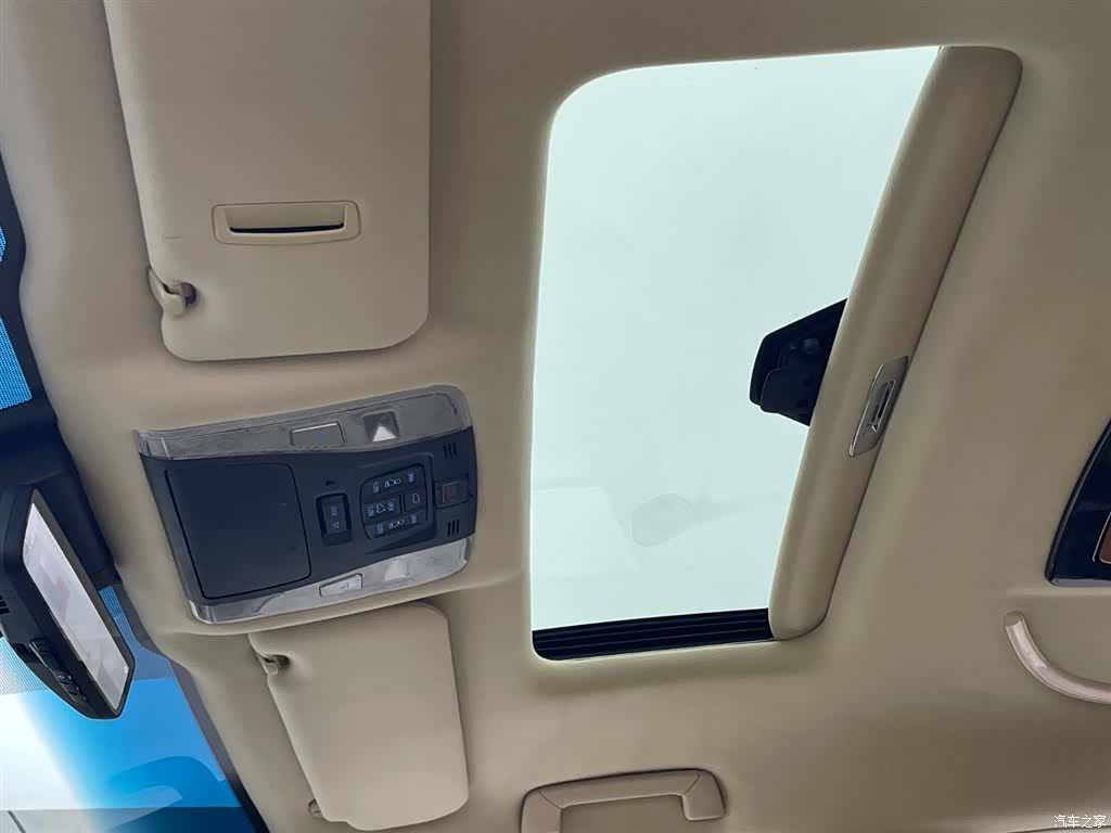 Toyota Alphard, 2020 30