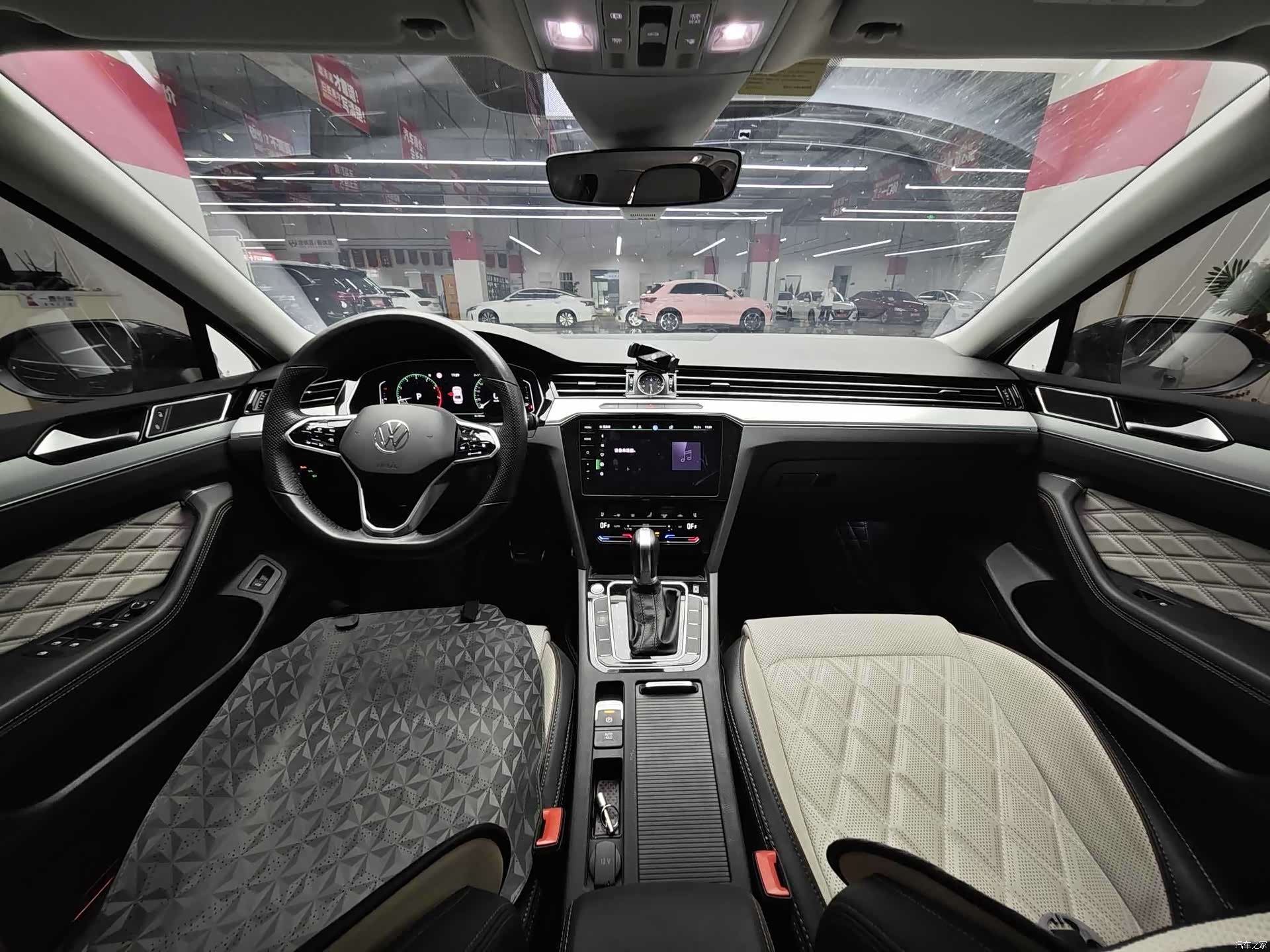 Volkswagen Magotan, 2023 7