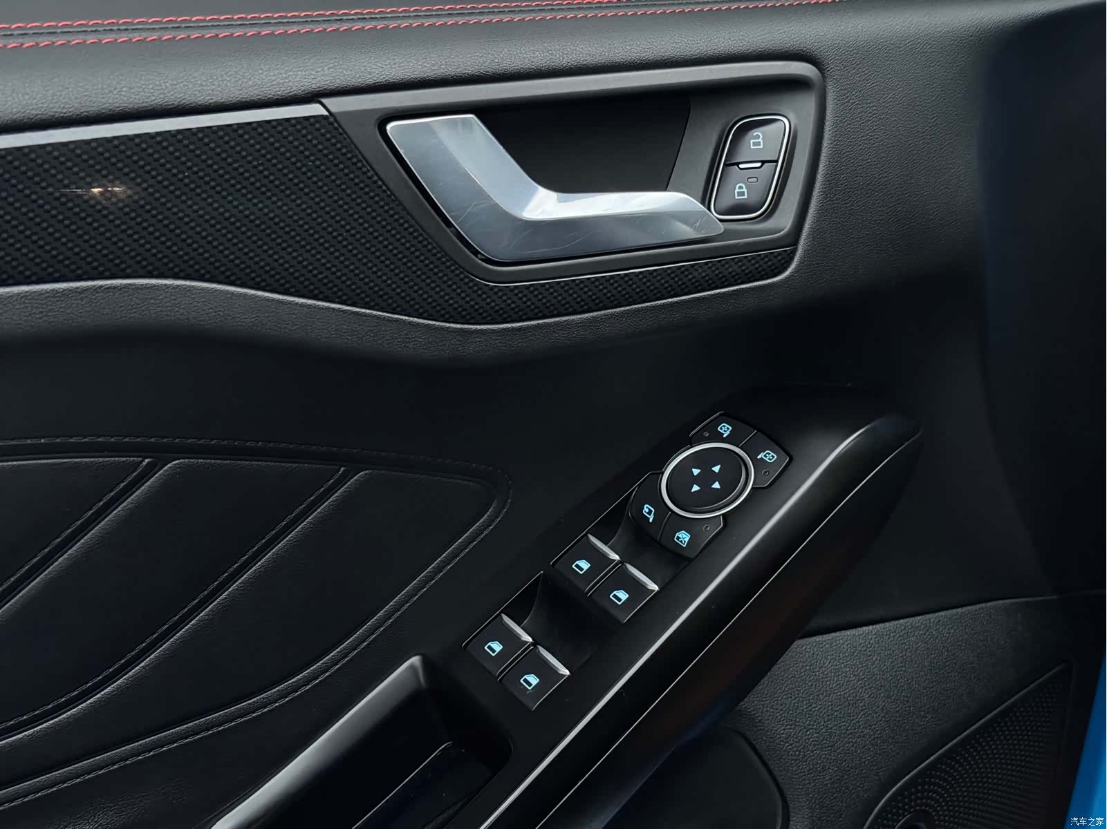 Ford Focus, 2022 все фото