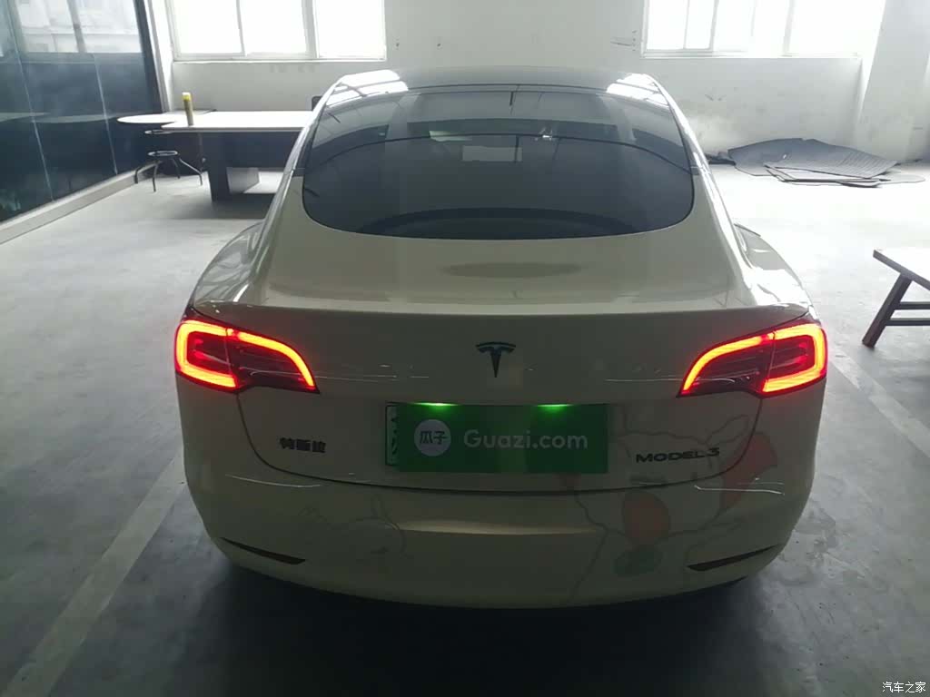 Tesla Model 3, 2023 6
