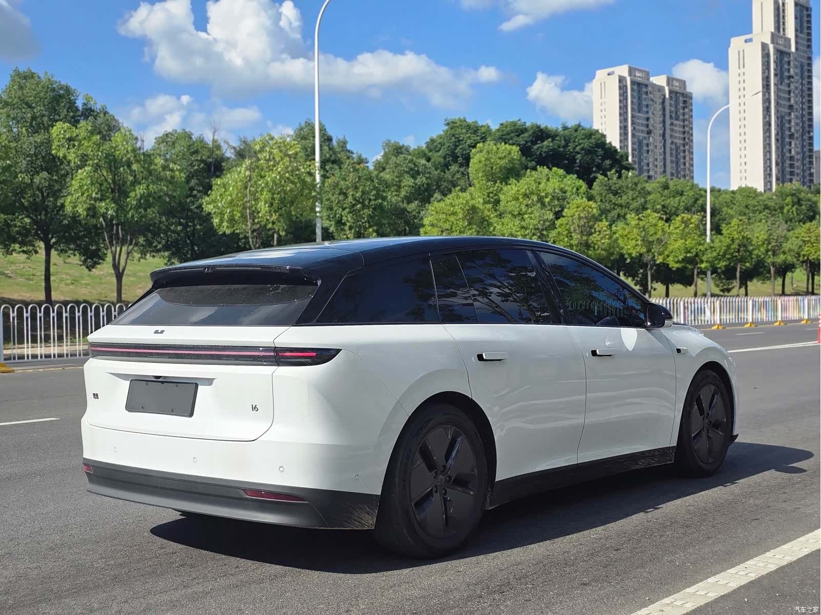 Li Auto i6, 2026 10