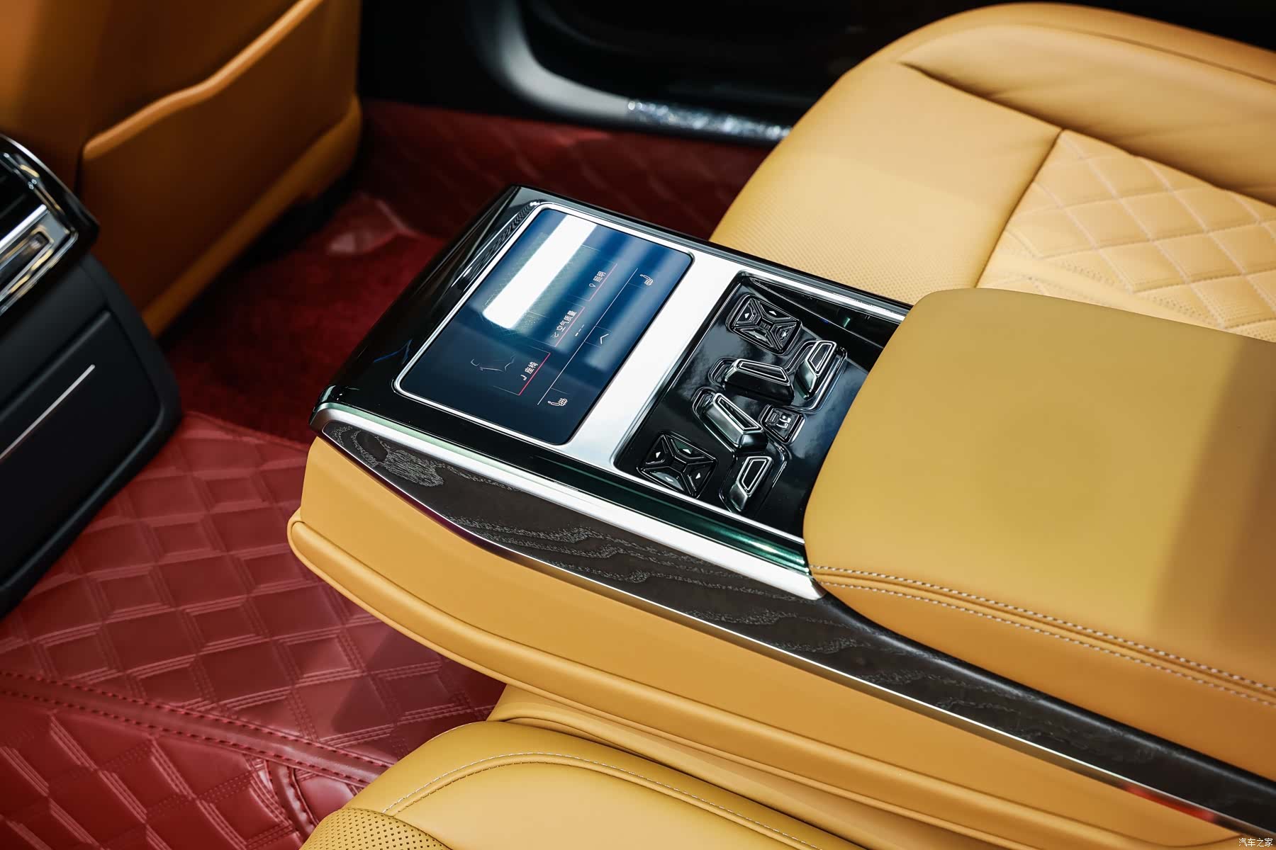 Audi A8L, 2024 21