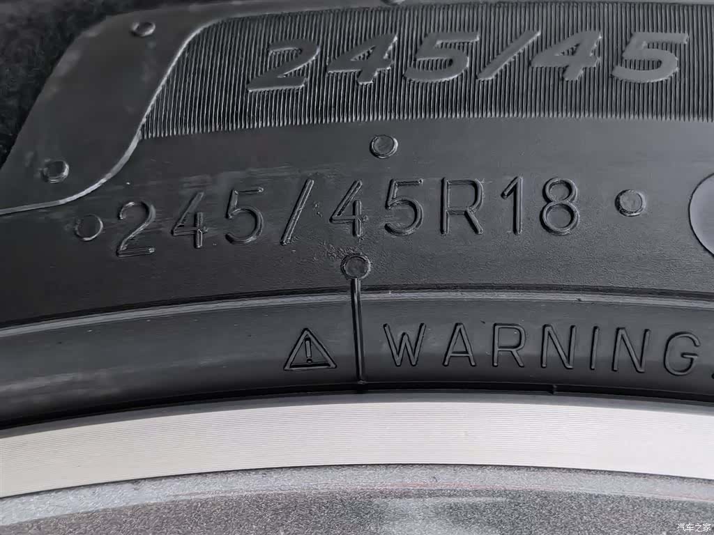 Audi A4, 2022 24