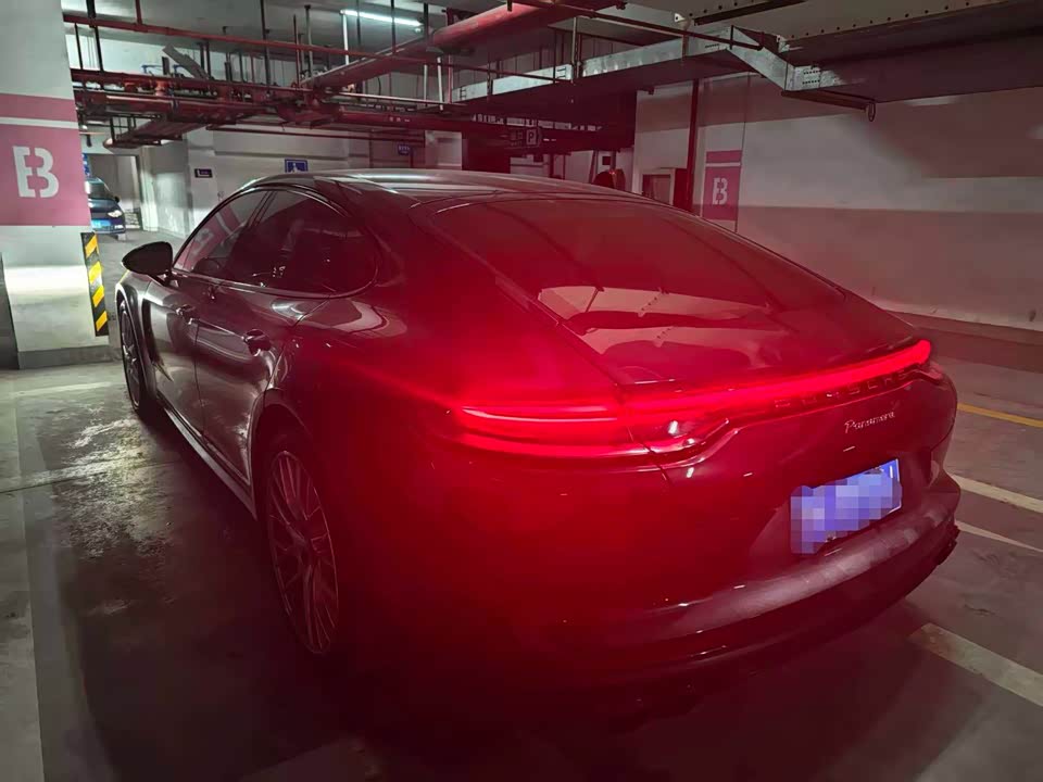 Porsche Panamera