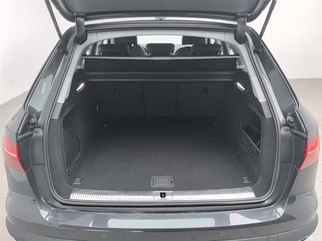 Audi A4, 2022 16