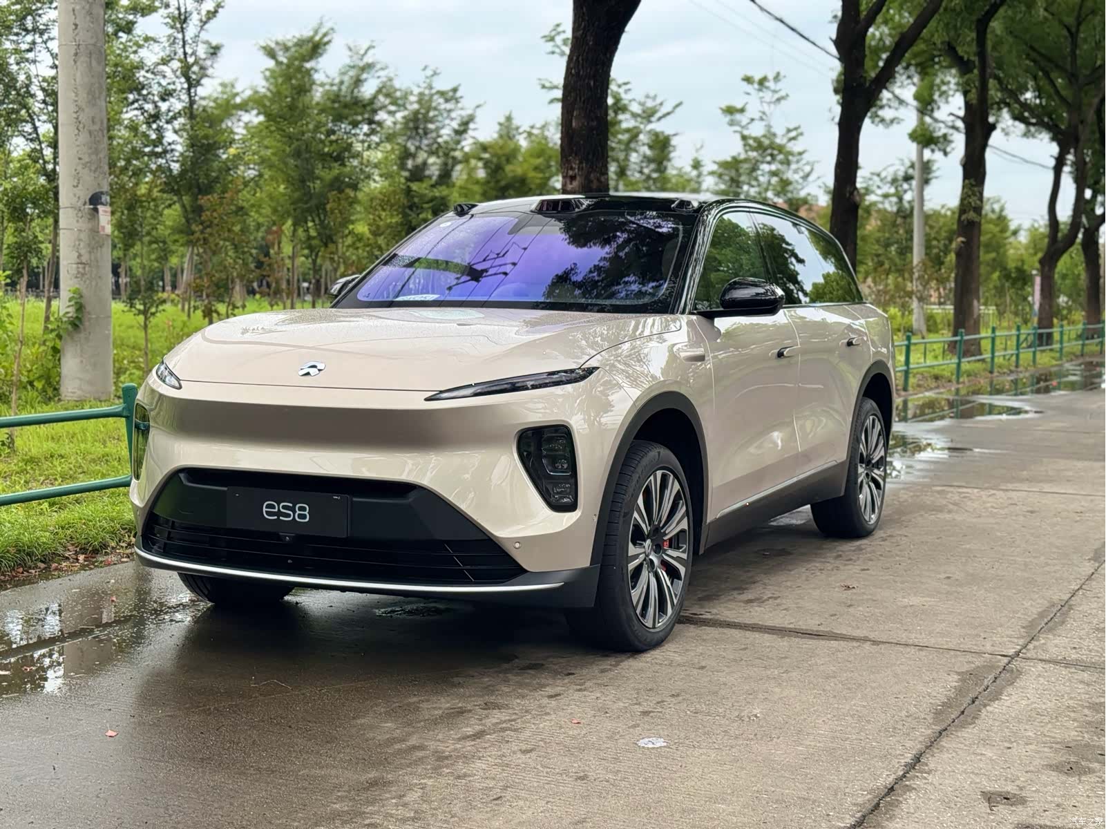 NIO ES8, 2023 1