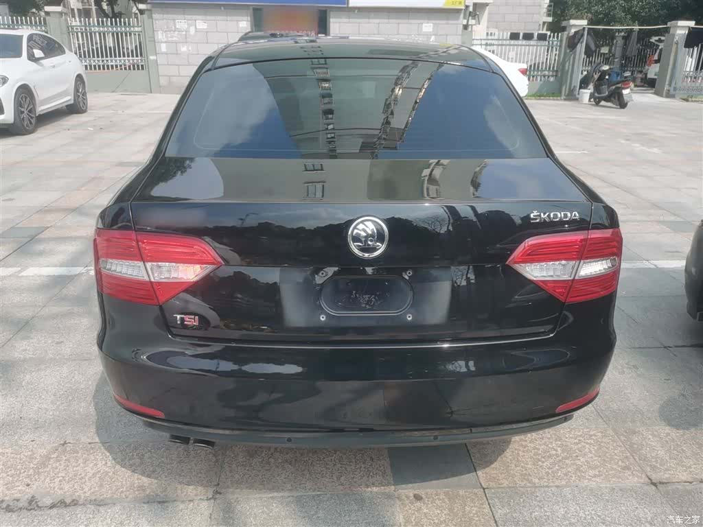 Skoda Superb, 2015 4