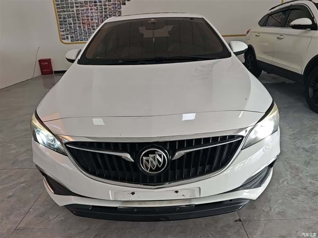 Buick Verano, 2018 3