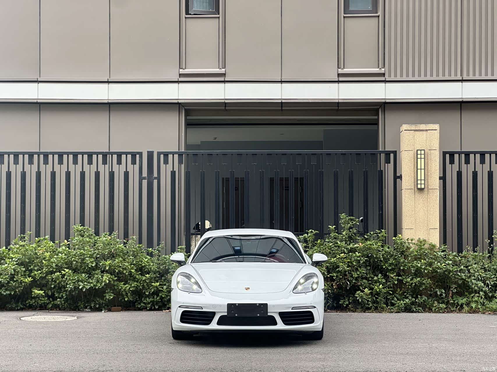 Porsche Cayman, 2020 2